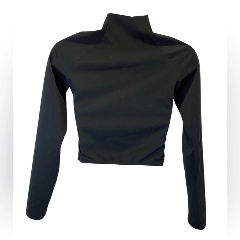 WONE The Rashee Mockneck Crop Top long Sleeve - Picture 4 of 8
